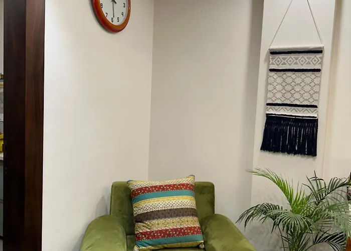 Brij Homes- Exquisite 1Br In A Villa With Kitchen